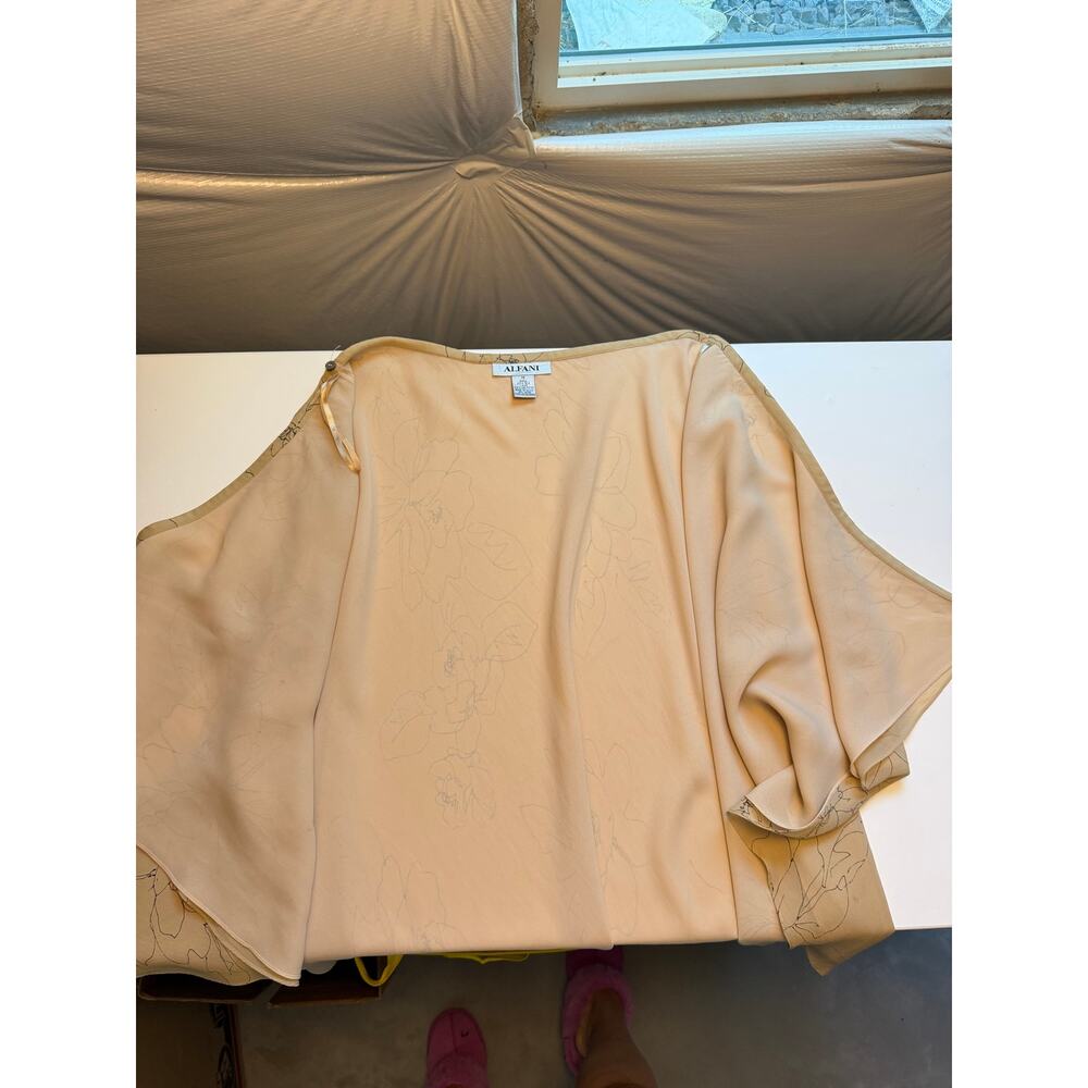 Vintage Alfani Womens Size 14 100% silk Midi Wrap Skirt Lined Tan Black Floral - Picture 12 of 13